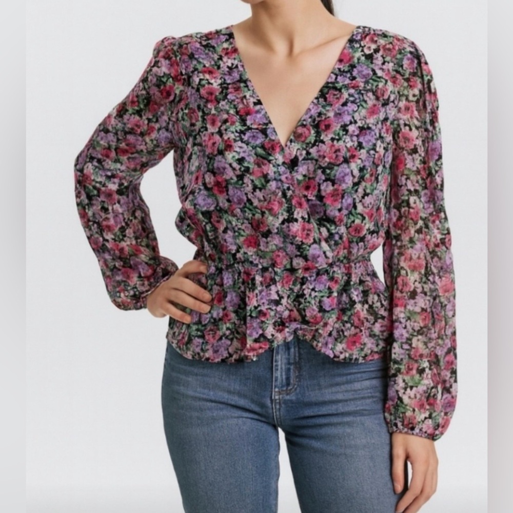 ASTR The Label Floral Wrap Top Sheer Sleeves Size Small Romantic Feminine V Cut
